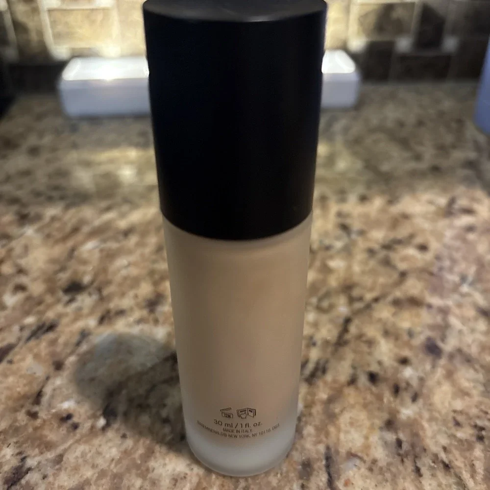 Bare Minerals~BarePro Skin-Perfecting Matte Liquid Foundation ~ Light 28 N  3-27